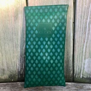 Gucci eye glasses case vintage green emblem